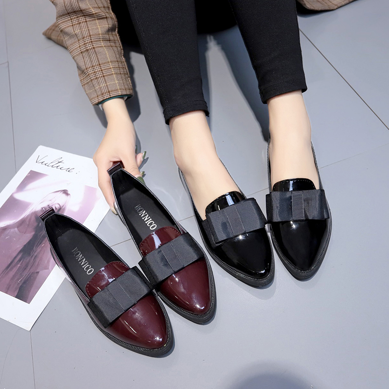 Summer Clothing Office - Schwarze/Weinrote Lackleder-Spitzschuhe, Slipper mit Schleifenknoten, Vielseitige